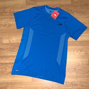 NWT The North Face Core Strength Seamless Shirt